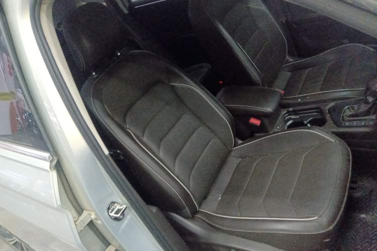 Used Volkswagen Tiguan L 2018 330TSI Automatic Two-Wheel Drive Flagship Edition