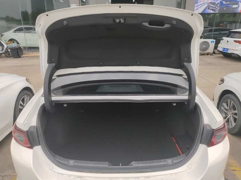 Used Mazda 3 Axela 2021 1.5L Automatic Zhiyue Edition — 18