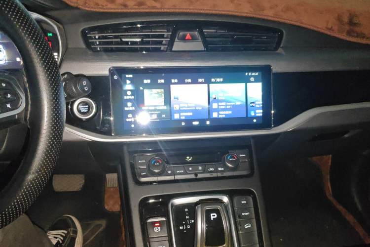 Used Geely Auto Emgrand X7 Sport 2022 1.8TD DCT Zhiya Trim
