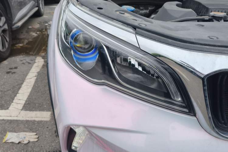 Used Geely Auto Vision X3 2021 PRO 1.5L CVT Deluxe Model Right Front Headlight