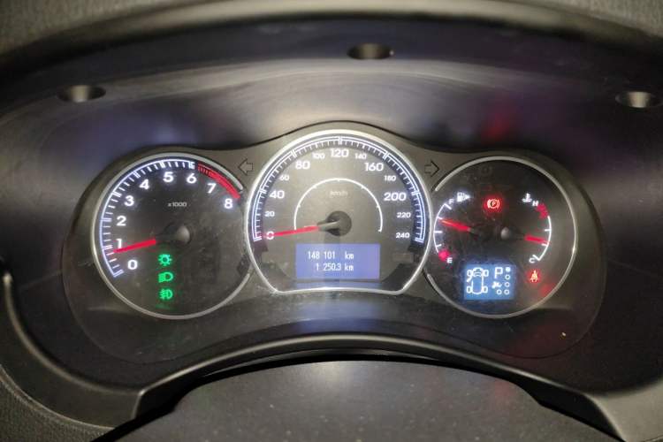 Used Renault Koleos 2013 2.5L 4x4 Comfort Edition Instrument Cluster