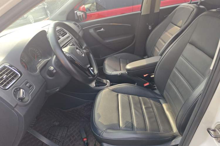 Used Volkswagen Polo 2016 1.6L Automatic Luxury Model Left Front Seat