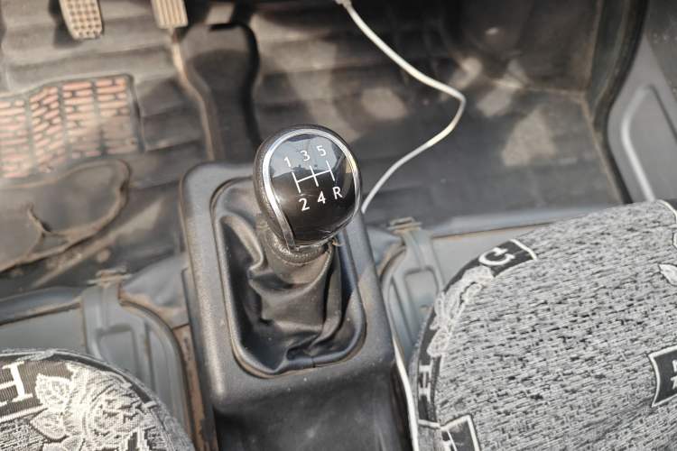 Used Wuling Zhiguang 2020 1.2L Practical Model China VI LSI