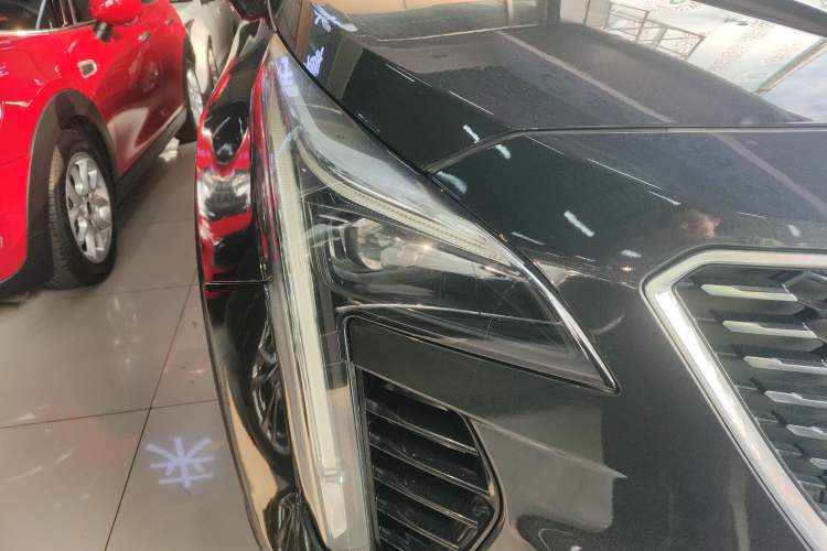 Used Cadillac XT4 2018 28T Two-Wheel Drive Leading Version
