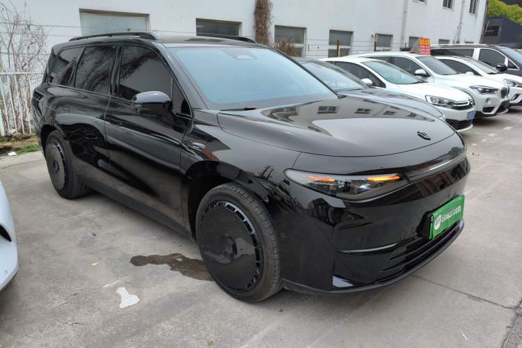 Used Leapmotor C16 2024 All-Electric 580 Luxury Edition Front Right 45 Deg