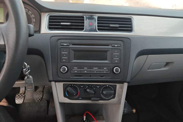 Used Skoda Rapid 2013 1.6L Manual Smart Selection Model