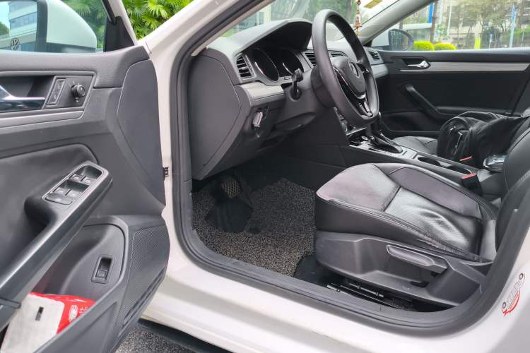 Used Volkswagen Lamando 2017 230TSI DSG Fashion Edition
