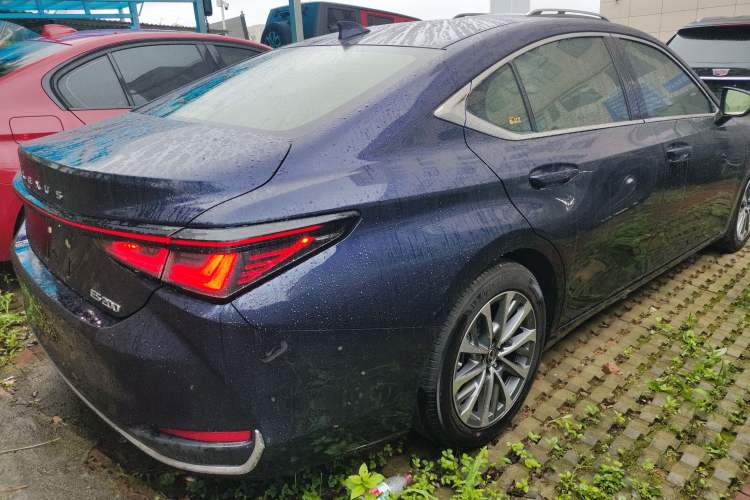 Used Lexus ES 2025 200 Premium Edition
