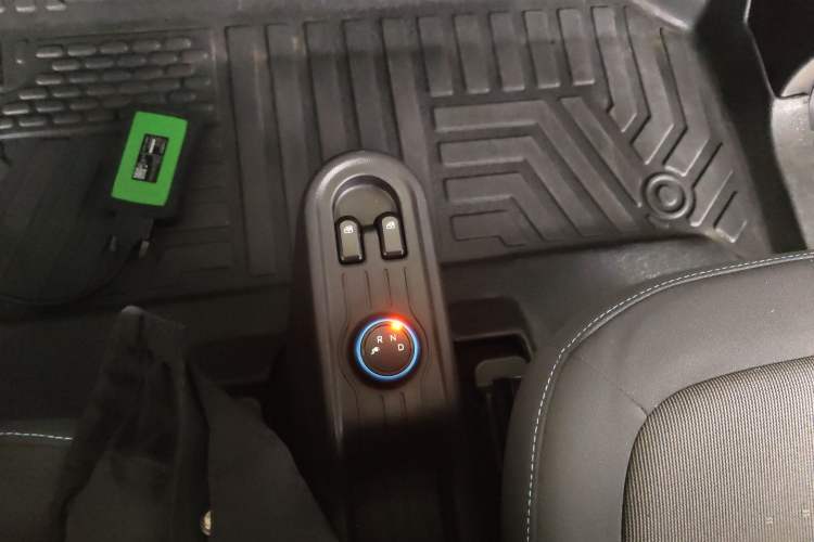 Used Wuling Hongguang MINIEV 2020 Freedom Version Lithium Iron Phosphate Gear Lever