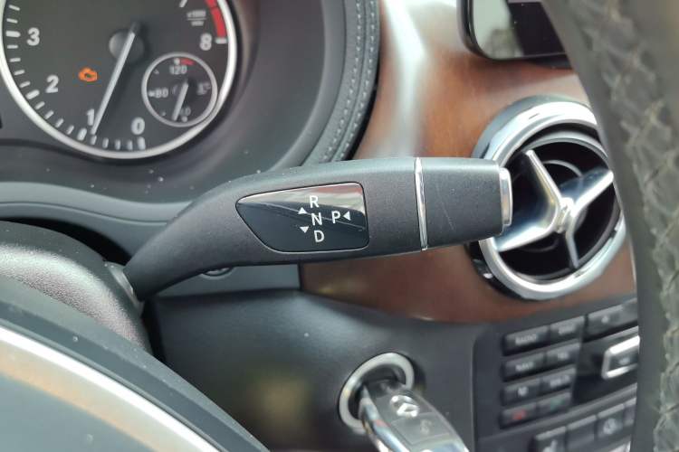 Used Mercedes-Benz B-Class 2012 B 200 Gear Lever