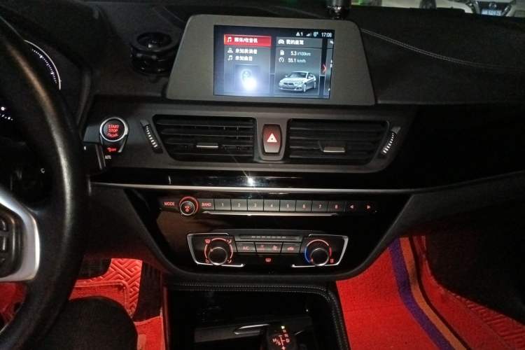 Used BMW 1 Series 2018 118i Sport Edition Audio And AC Panel