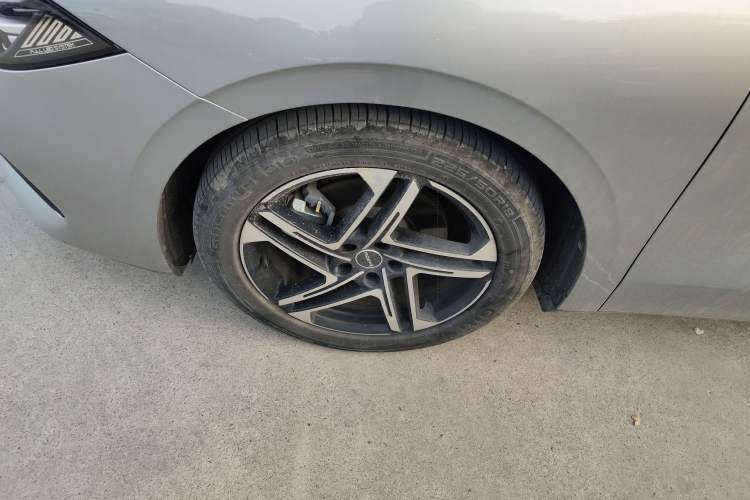 Used Roewe D7 2023 DMH 125km Flagship Edition