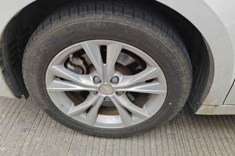 Used Geely Auto Emgrand GT 2020 Revised 1.8T Navigation Edition Left Front Wheel Hub