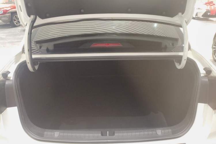 Used Geely Auto Emgrand 2022 4th Generation 1.5L CVT Luxury Model Trunk