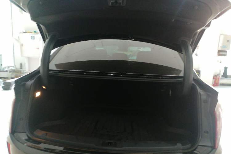 Used Hongqi E-QM5 2022 431 km Charge & Enjoy Edition