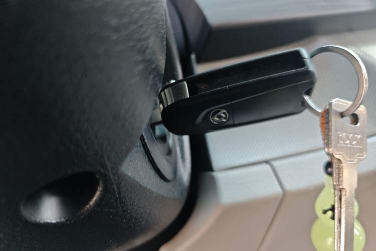 Used SAIC MAXUS G10 2016 2.0T Automatic Fashion Edition Vehicle Key