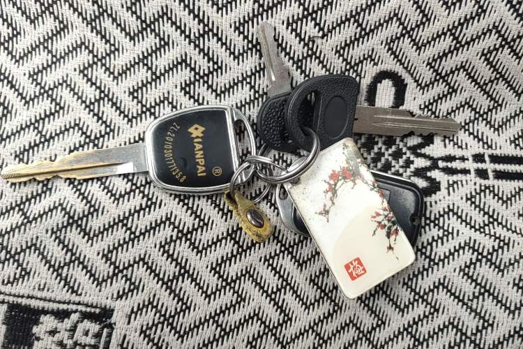 Used Victory K2  Vehicle Key