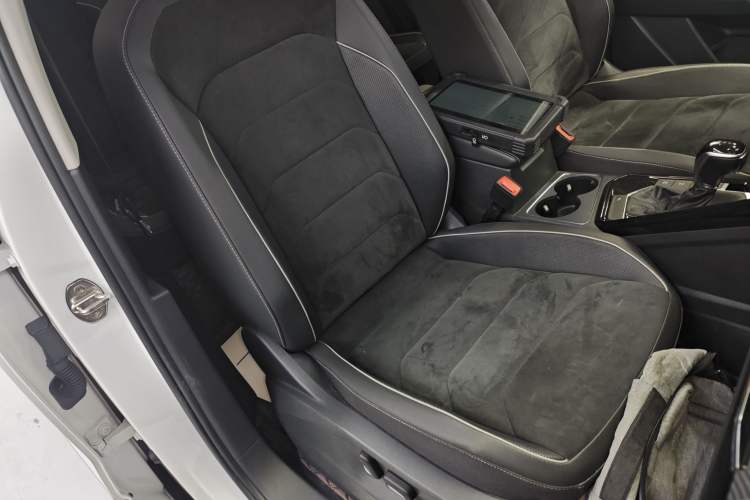 Used Volkswagen Tayron 2020 330TSI Two-Wheel Drive Luxury Connected Pro Edition
