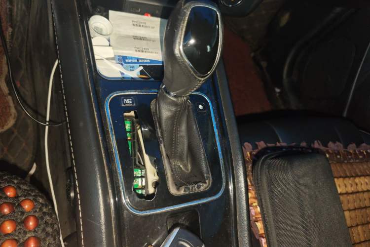 Used Dongfeng Fengon 580 2017 1.5T CVT Luxury Model Gear Lever