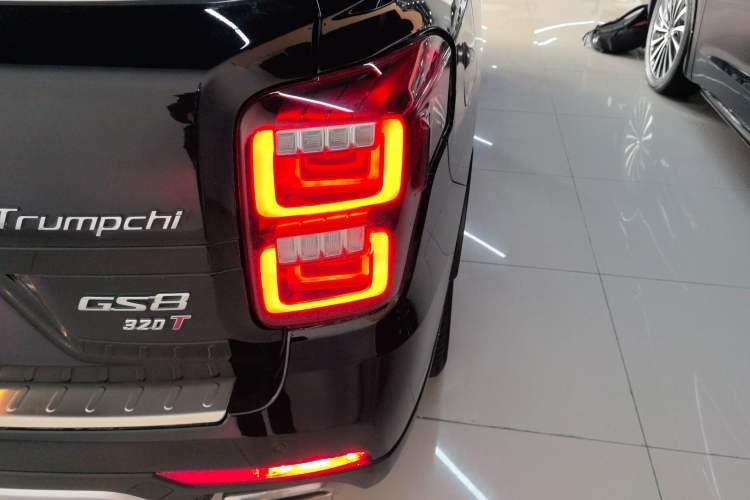 Used GAC Trumpchi GS8 2017 320T Four-Wheel Drive Luxury Smart Connectivity Version (7 Seats)