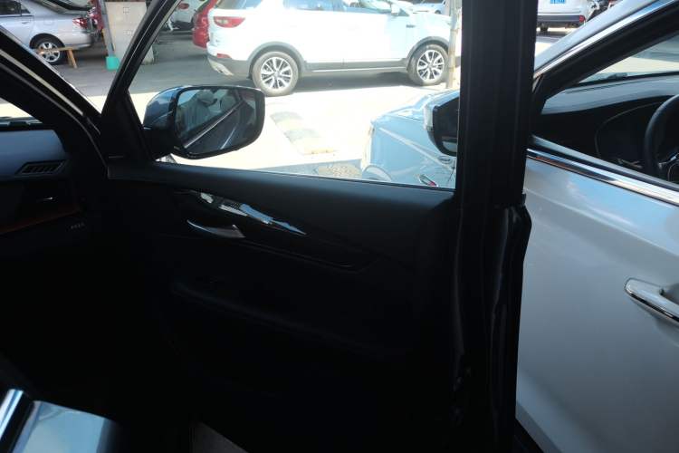 Used SWM G01FF 2022 Updated Version 1.5T DCT Star Edition
