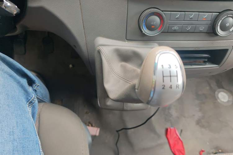 Used JAC Group Sunray 2021 2.0T 4-Series Star Express 6/7-Seater D20TCIF1 Gear Lever