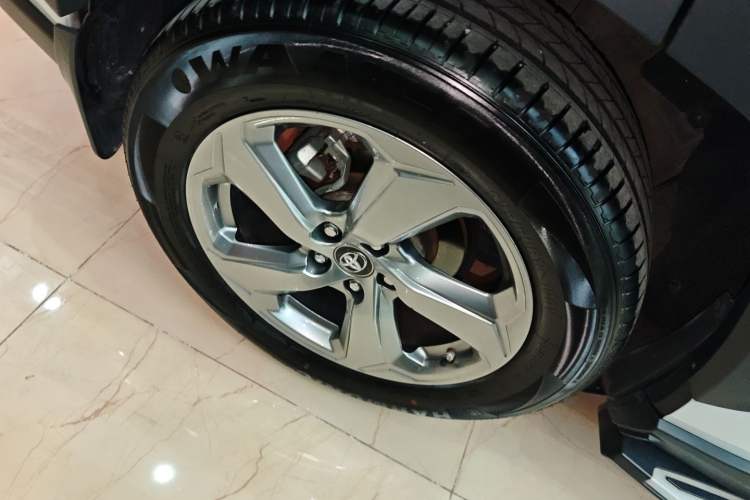 Used Toyota RAV4 2021 2.0L CVT Two-Wheel Drive Fashion Edition
