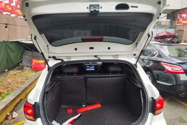 Used Kia KX Cross 2017 1.4L AT GLS