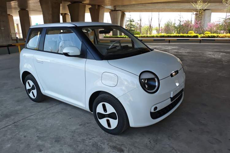 Used CHANGAN NEVO Lumin 2026 Model Treasure Edition 205km Beloved Beige Guoxuan