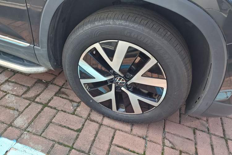 Used Volkswagen Tayron 2023 330TSI Two-Wheel-Drive Luxury Plus Advanced Version