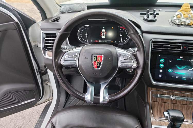 Used Roewe RX8 2018 30T Smart Connectivity Two-Wheel Drive Flagship Edition