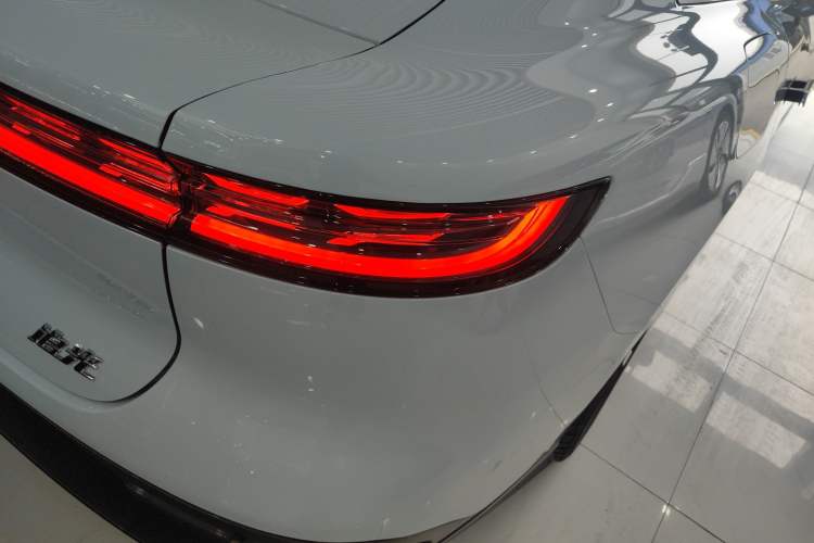 Used VOYAH PASSION 2023 Four-Wheel Drive Flagship Edition Exterior 3