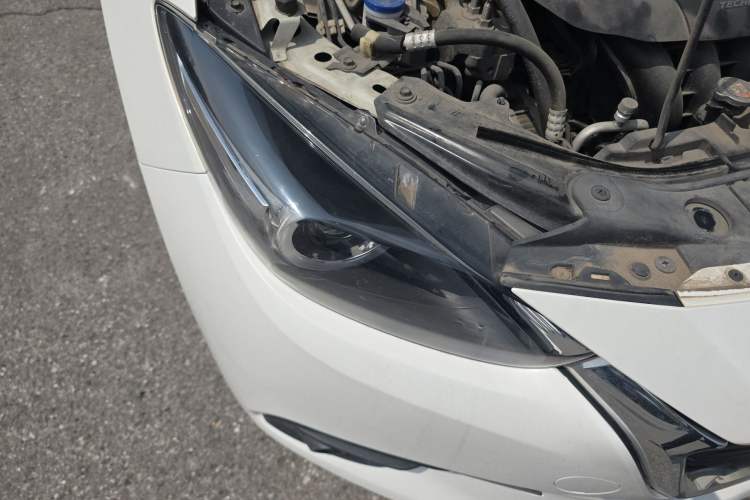 Used Mazda 3 Axela 2017 Hatchback 2.0L Automatic Sport Model China V Emission Standard Exterior 3