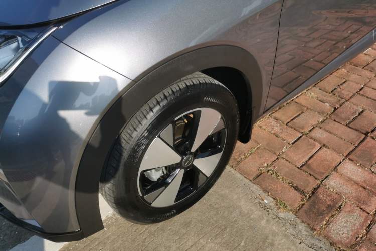 Used BYD Dolphin 2023 420 km Fashion Edition Exterior 4