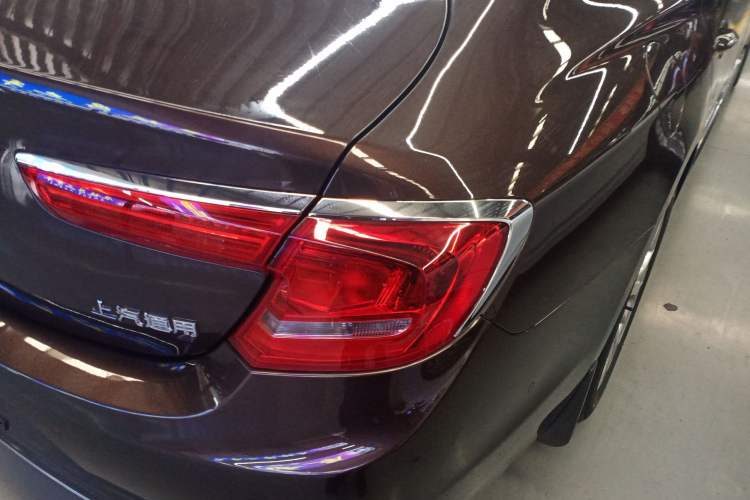 Used Buick LaCrosse 2018 28T Elite Edition Right Rear Taillight