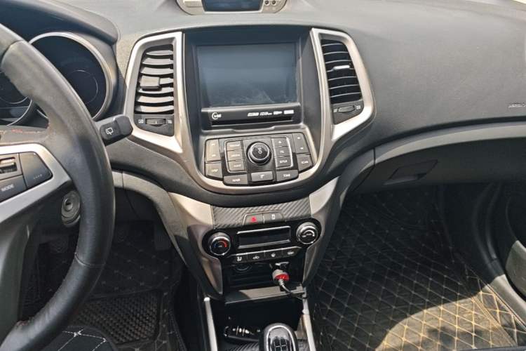 Used CHANGAN Eado 2013 1.6L Manual Junkuo Model China IV Standard
