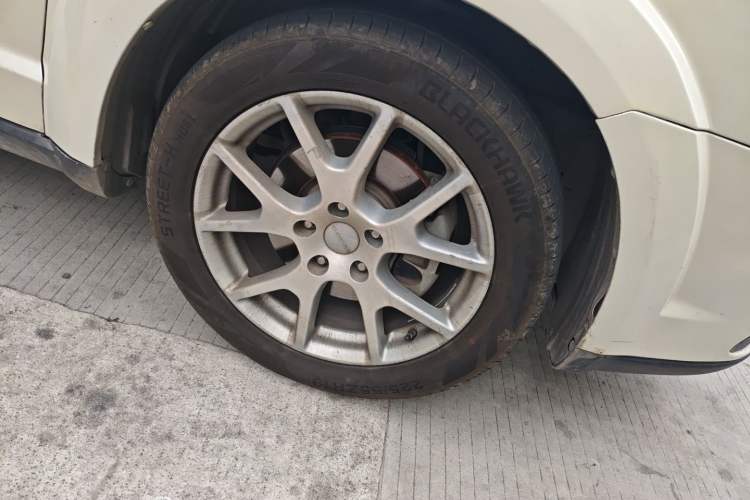 Used Dodge Journey 2013 2.4L Two-Wheel Drive Luxury Version
