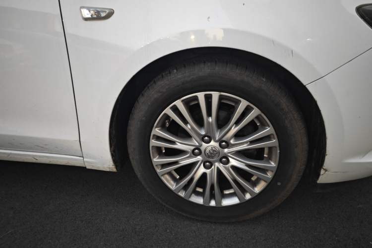 Used Buick GT 2015 15N Automatic Deluxe Edition