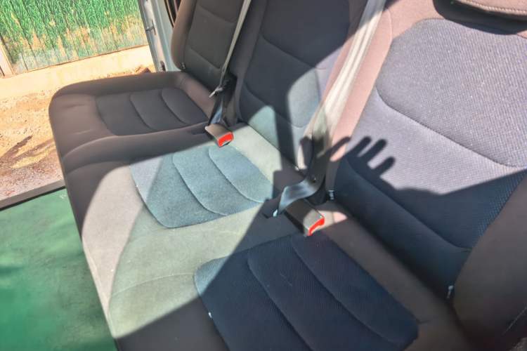 Used Iveco Eurocargo 2021 2.0T Manual Super-Rui Short Wheelbase Low-Roof Side-Hinged Door F1A