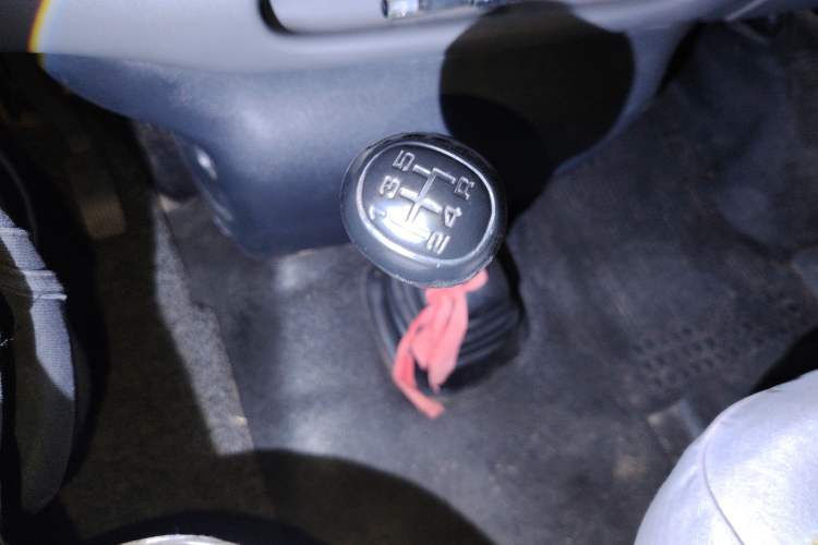 Used Ford Classic Transit 2013 2.8T Diesel Logistics Model with Short Wheelbase and Mid-Roof JX493ZLQ4