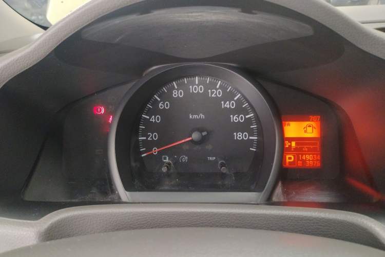 Used Nissan NV200 2014 1.6L CVT Luxury Model China IV Standard