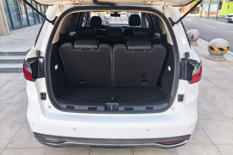 Used BYD Song MAX 2017 1.5T Manual Smart Connect Luxury 7-Seater Trunk