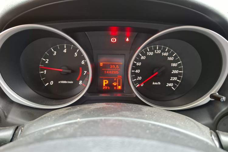Used Mitsubishi ASX 2013 2.0L CVT Two-Wheel Drive Elite Edition Instrument Cluster