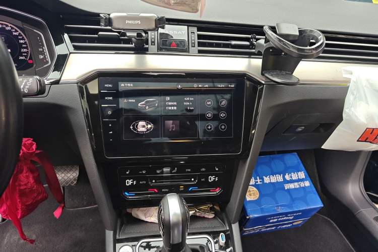 Used Volkswagen Variant 2021 2.0T Comfort Edition Audio And AC Panel