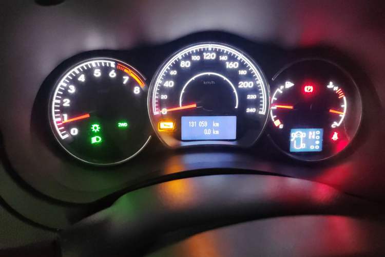 Used Renault Koleos 2013 2.5L Four-Wheel Drive Luxury Navigation Edition Odometer Close Up