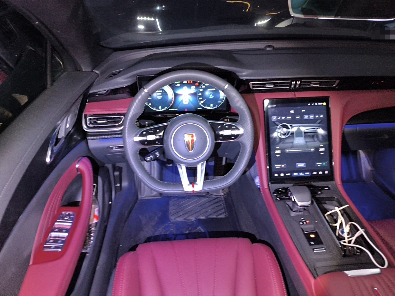 Hongqi H5 2025 Model 2.0T Automatic Xuan Ying 2 Million Units Commemorative Edition — снимка 7