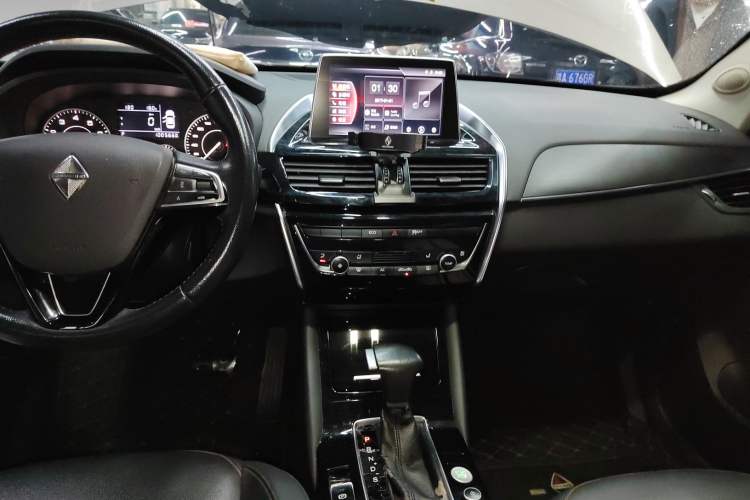 Used BORGWARD BX5 2017 20TGDI Automatic Two-Wheel Drive Pioneer Edition