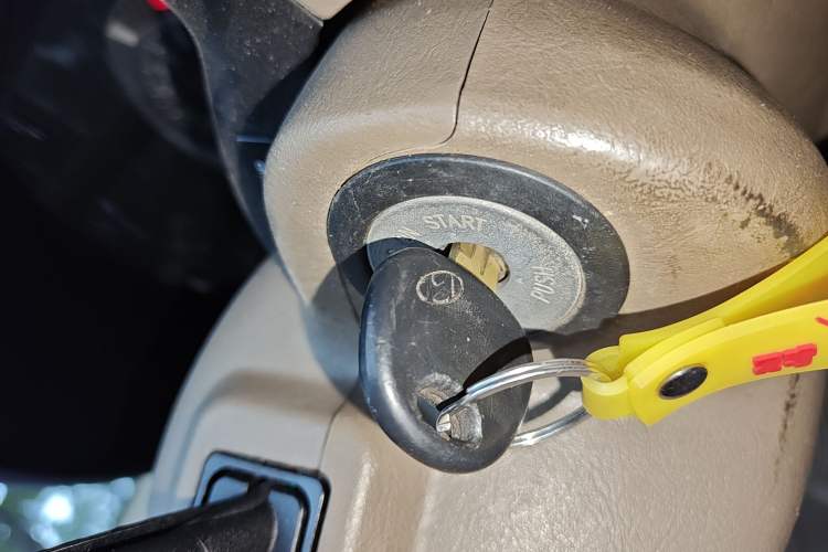 Used Hyundai Tucson 2009 2.0L Automatic Two-Wheel Drive with Sunroof