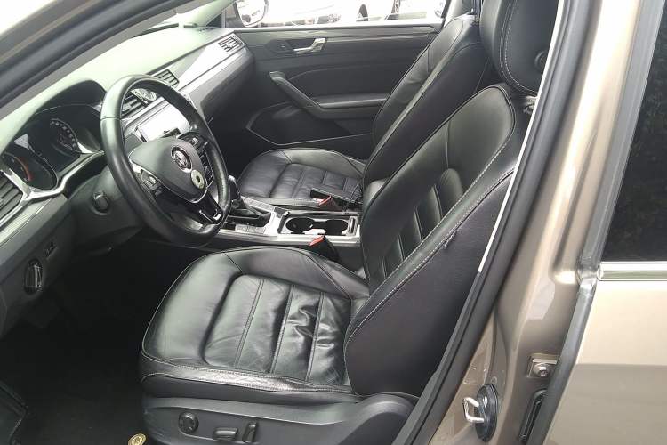 Used Volkswagen Passat 2017 330TSI DSG Luxury Edition