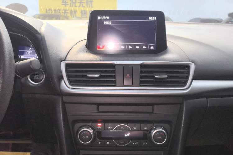 Used Mazda 3 Axela 2019 Cloud-Controlled Sedan 1.5L Automatic Luxury Model China VI Standard